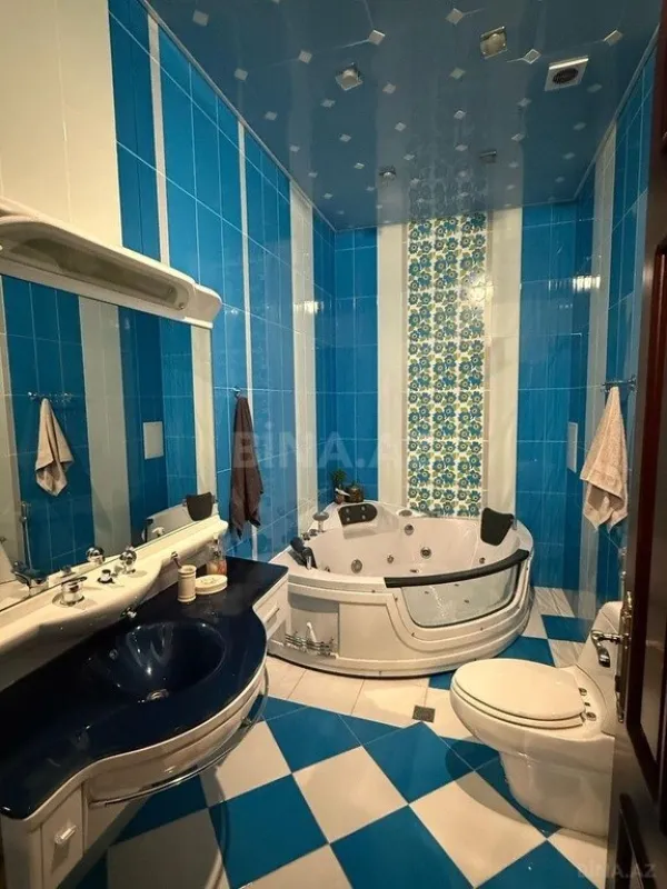 Satılır 7 otaqlı həyət evi 400 m²