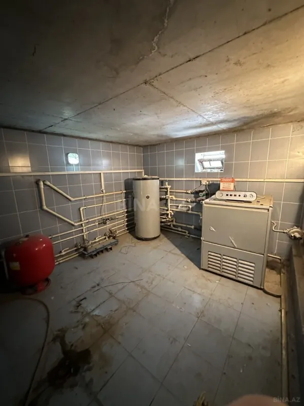 Satılır 7 otaqlı həyət evi 400 m²