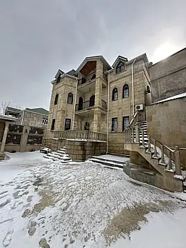 Satılır 7 otaqlı həyət evi 400 m²