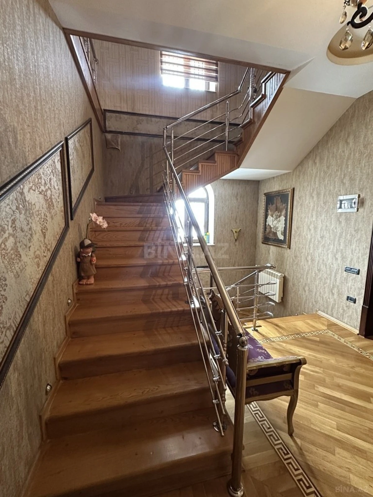 Satılır 7 otaqlı həyət evi 400 m²