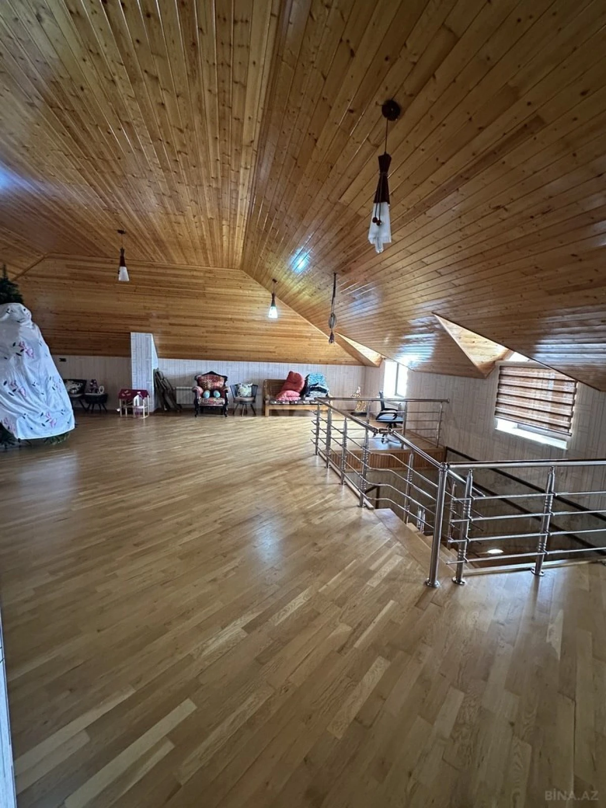 Satılır 7 otaqlı həyət evi 400 m²