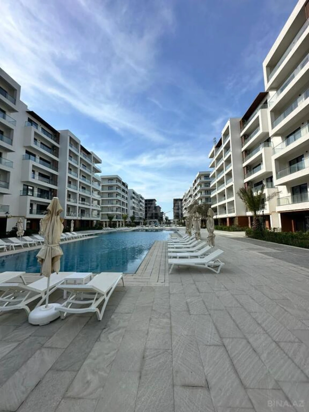 Satılır 1 otaqlı mənzil 56.9 m²