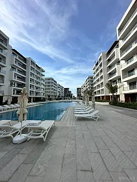 Satılır 1 otaqlı mənzil 56.9 m²