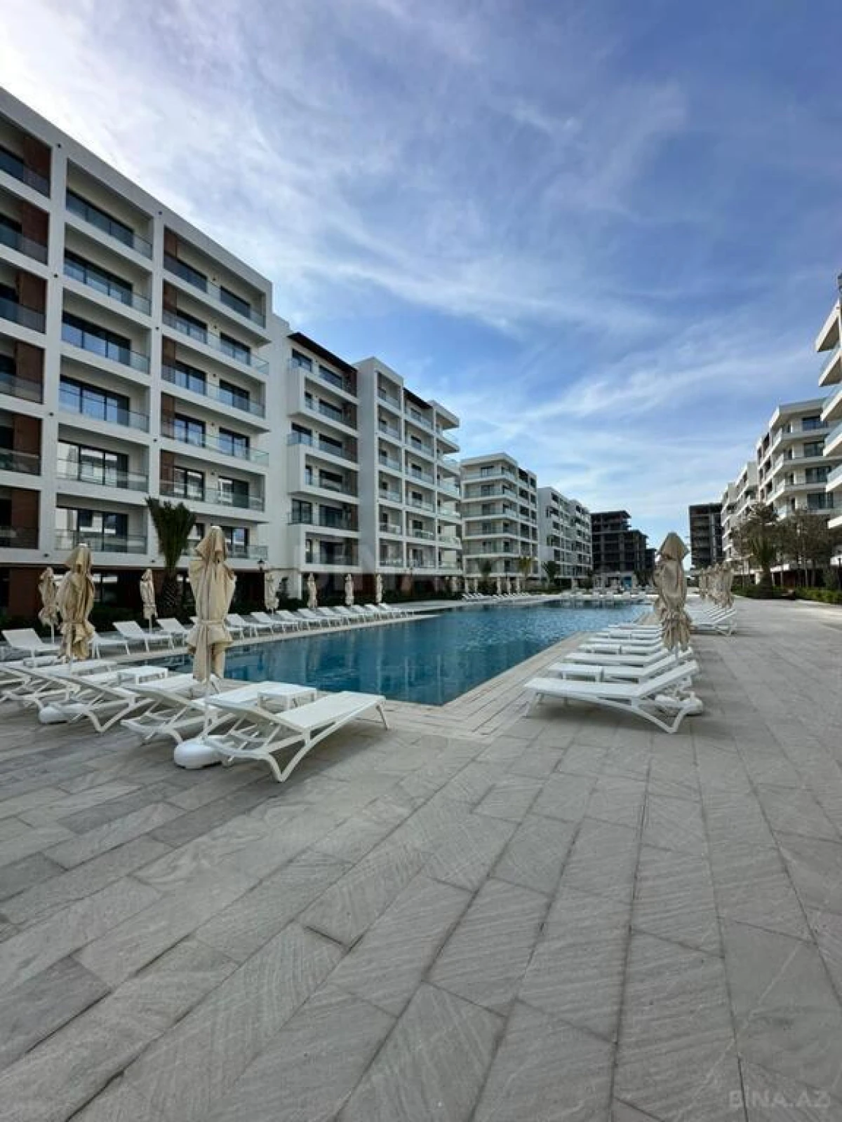 Satılır 1 otaqlı mənzil 56.9 m²