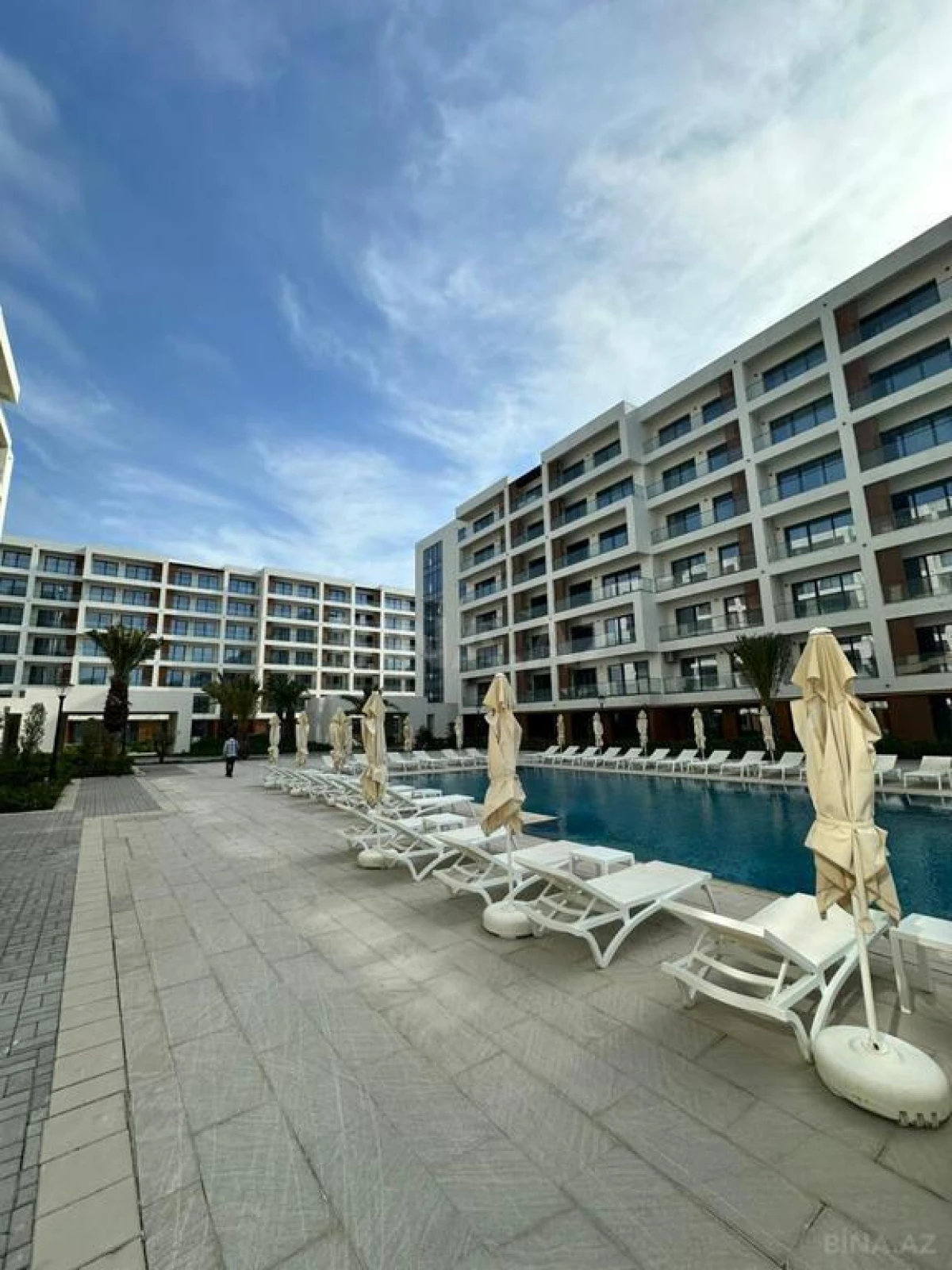 Satılır 1 otaqlı mənzil 56.9 m²