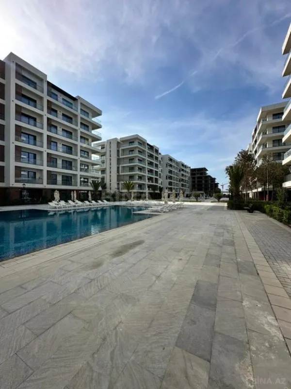 Satılır 1 otaqlı mənzil 56.9 m²