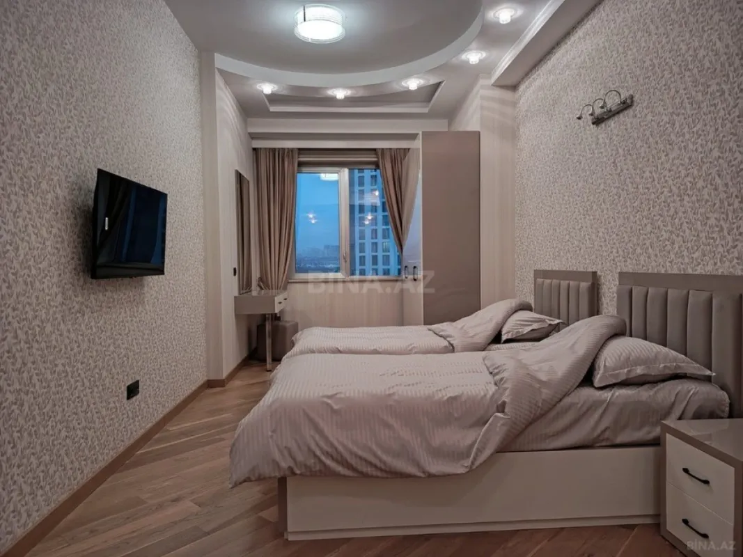 Kirayə verilir 4 otaqlı mənzil 265 m²