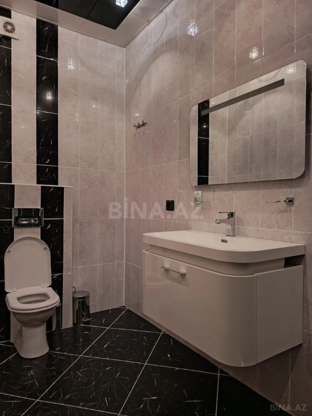 Kirayə verilir 4 otaqlı mənzil 265 m²