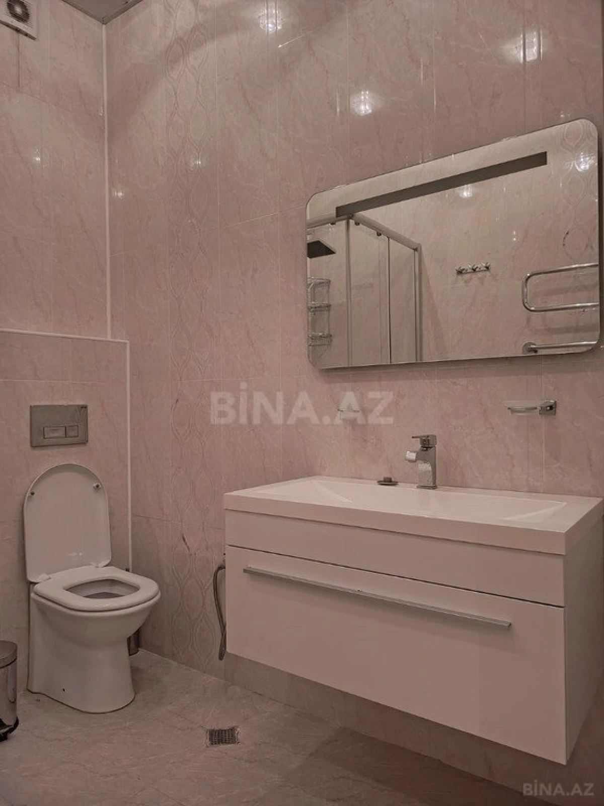 Kirayə verilir 4 otaqlı mənzil 265 m²