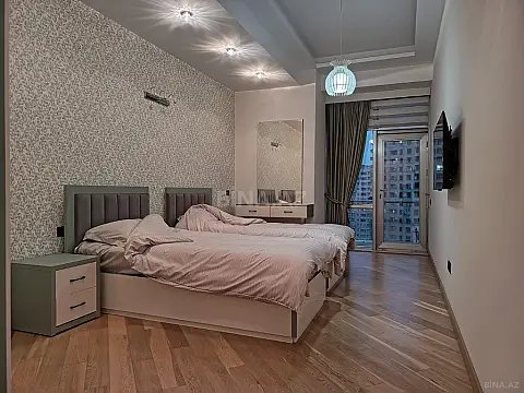 Kirayə verilir 4 otaqlı mənzil 265 m²