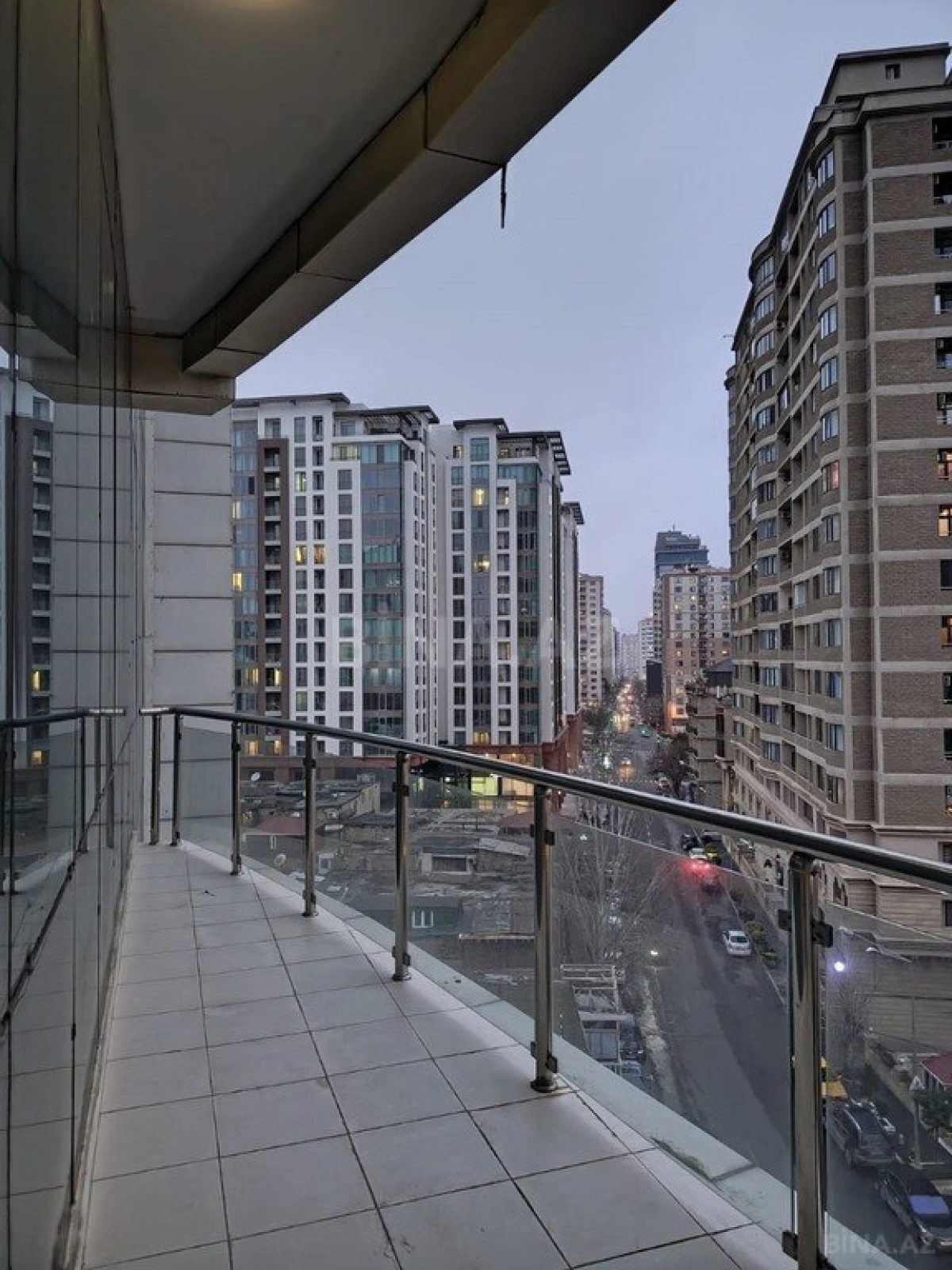 Kirayə verilir 4 otaqlı mənzil 265 m²