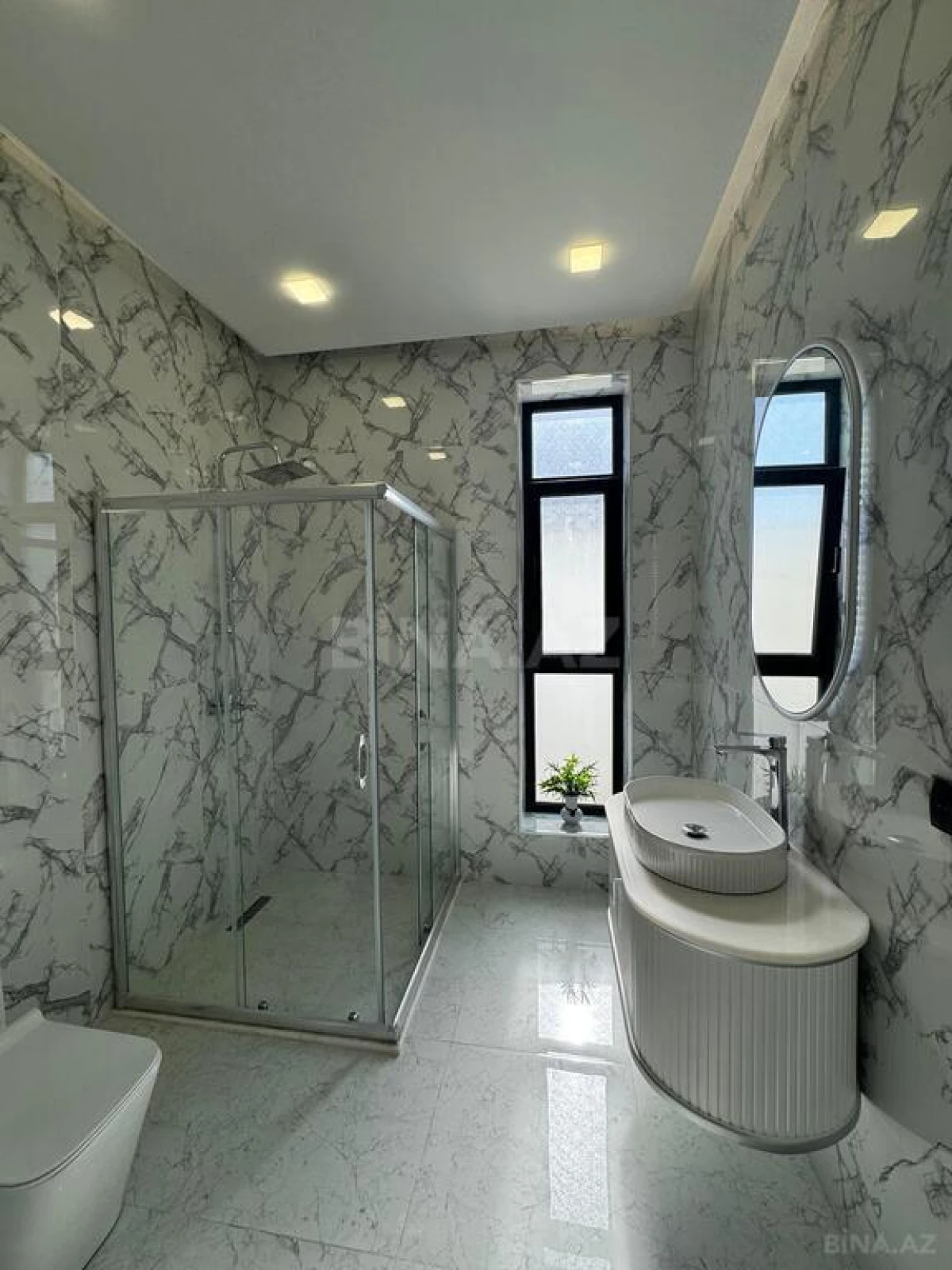 Satılır 5 otaqlı həyət evi 195 m²