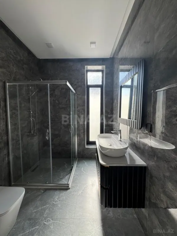 Satılır 5 otaqlı həyət evi 195 m²
