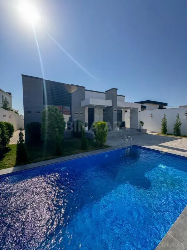 Satılır 5 otaqlı həyət evi 195 m²