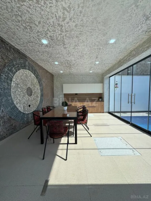 Satılır 5 otaqlı həyət evi 195 m²