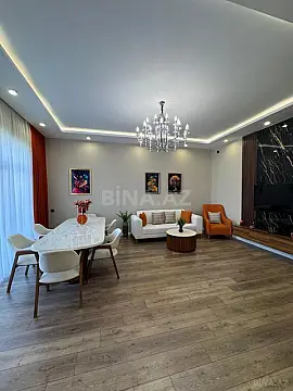 Satılır 5 otaqlı həyət evi 195 m²