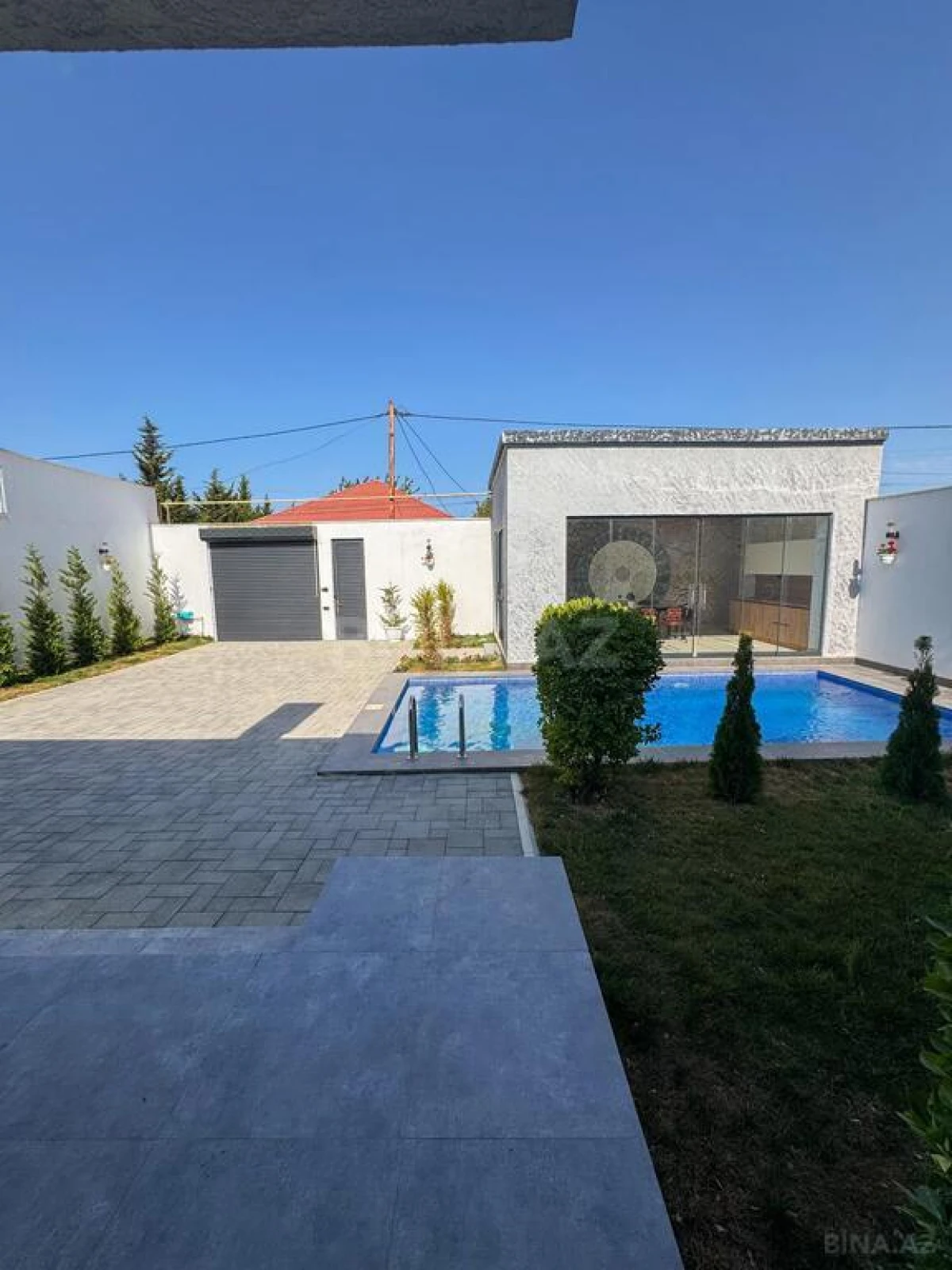 Satılır 5 otaqlı həyət evi 195 m²