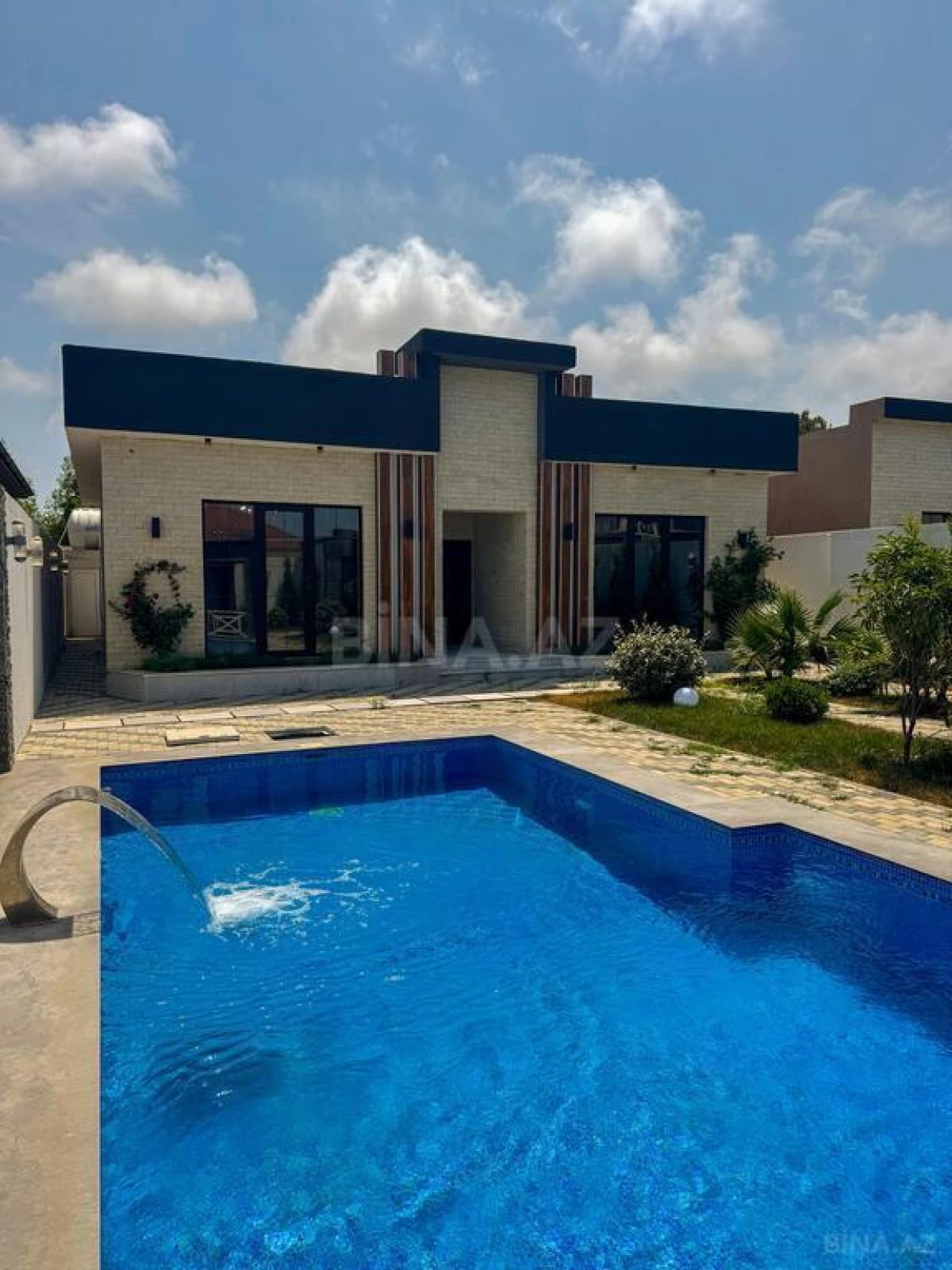 Satılır 4 otaqlı həyət evi 145 m²