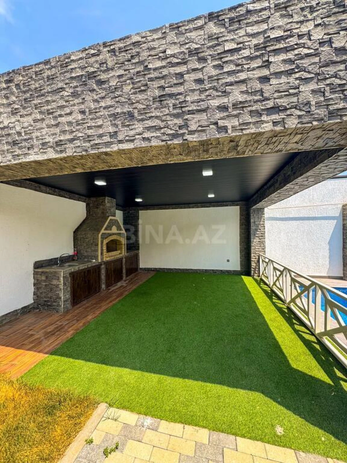 Satılır 4 otaqlı həyət evi 145 m²