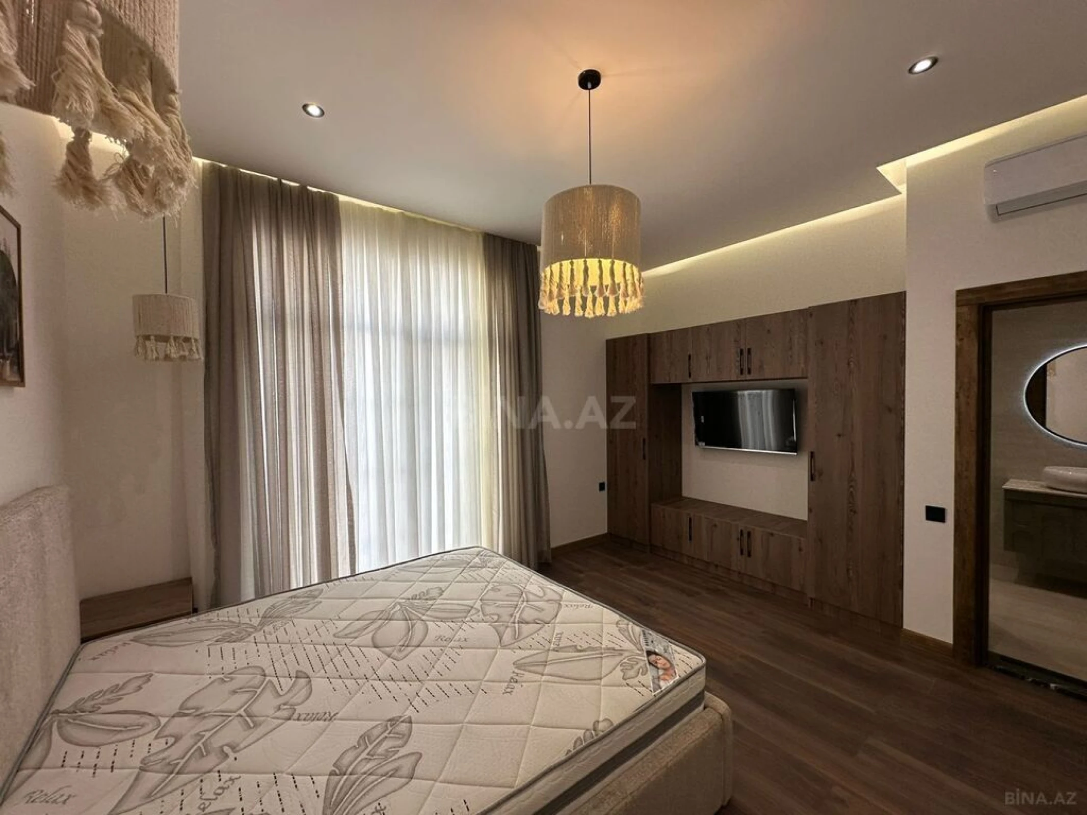 Satılır 4 otaqlı həyət evi 180 m²
