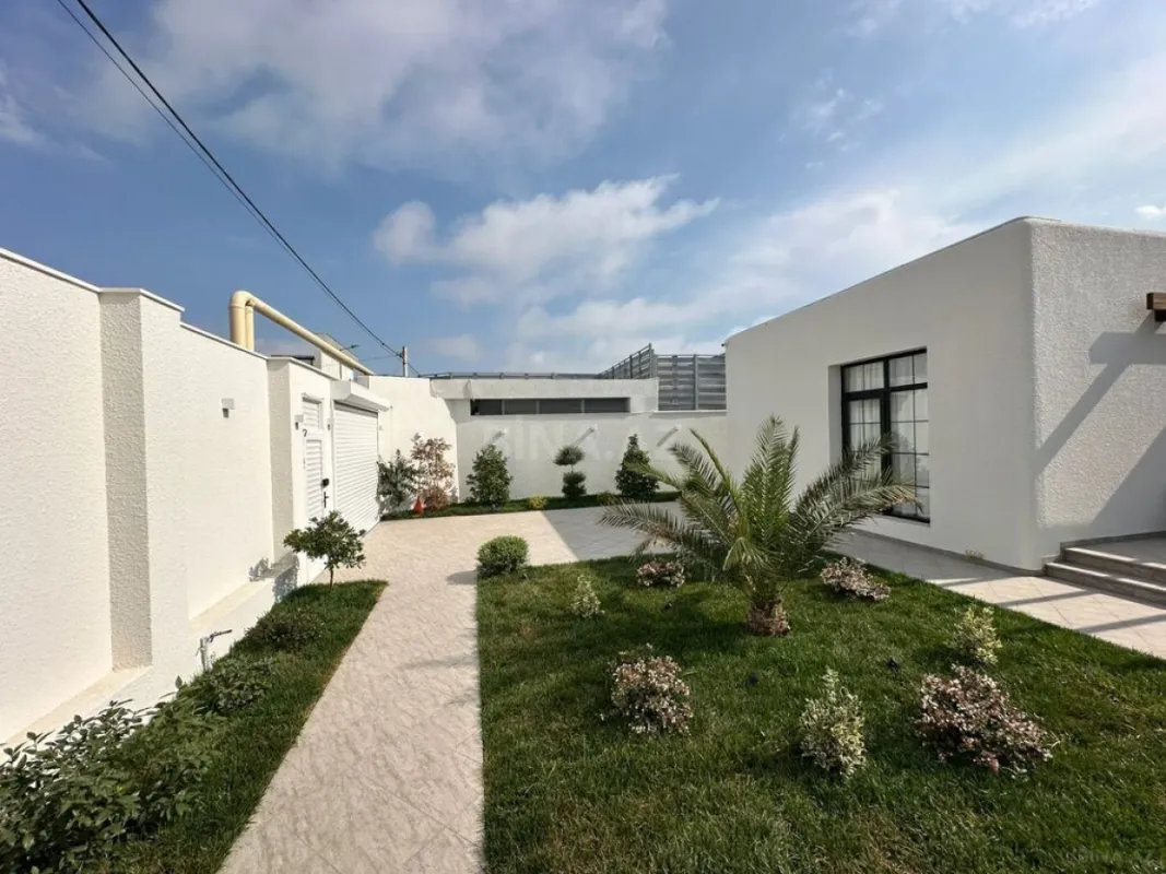 Satılır 4 otaqlı həyət evi 180 m²