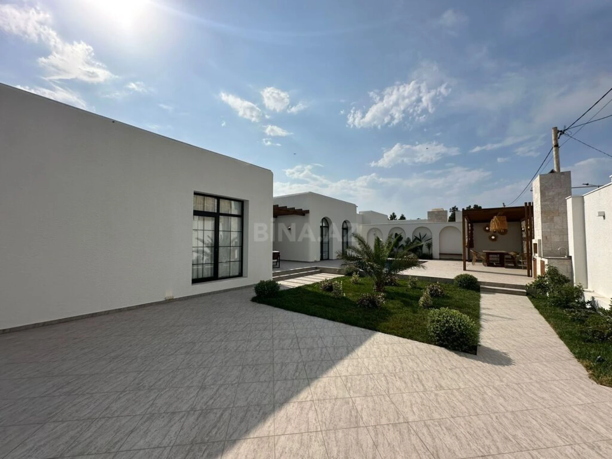 Satılır 4 otaqlı həyət evi 180 m²