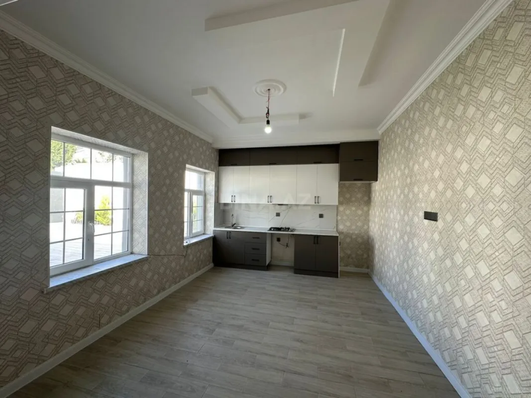 Satılır 4 otaqlı həyət evi 140 m²