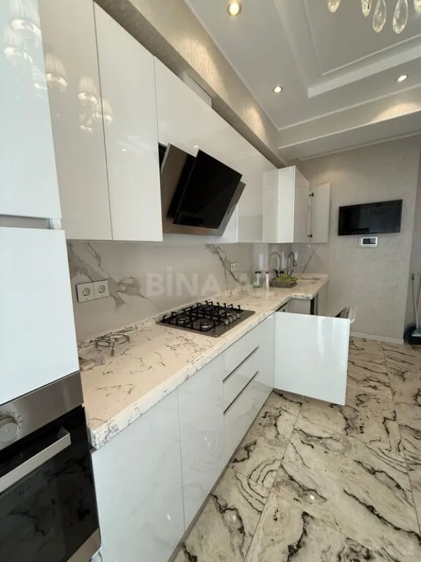 Kirayə verilir 3 otaqlı mənzil 125 m²
