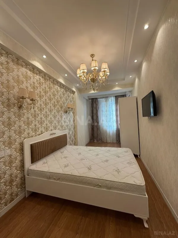 Kirayə verilir 3 otaqlı mənzil 125 m²