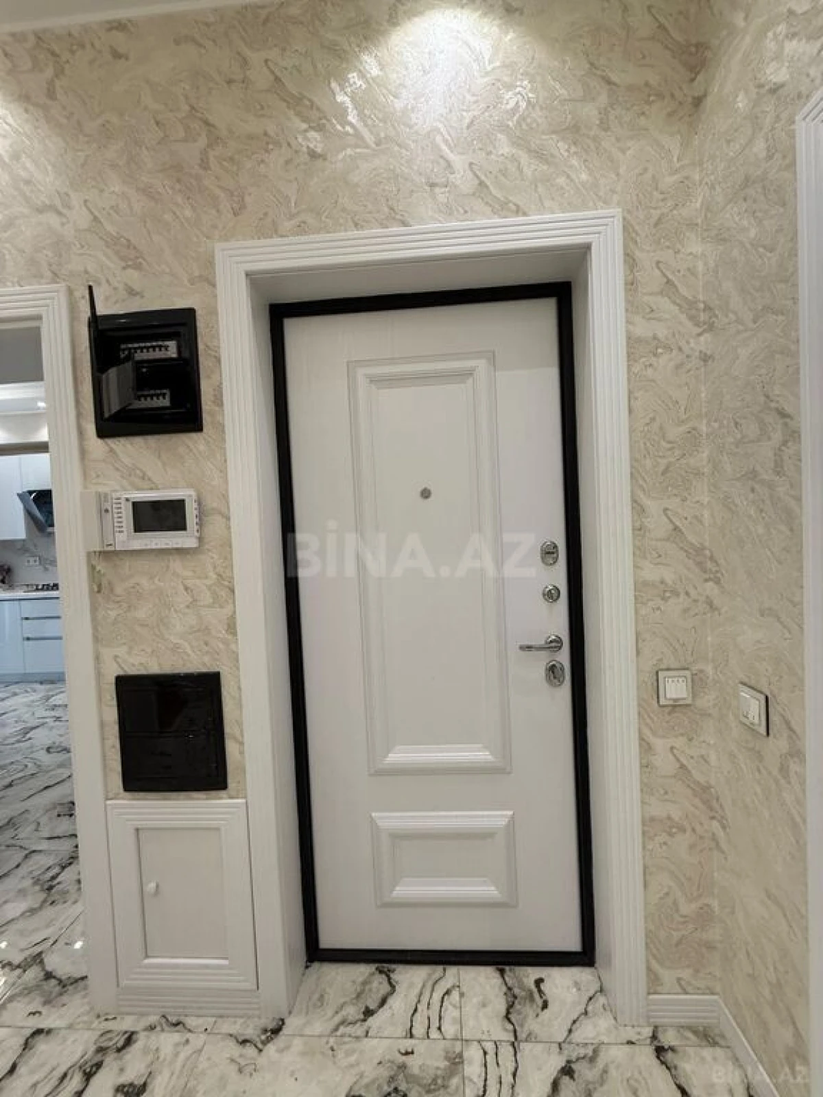 Kirayə verilir 3 otaqlı mənzil 125 m²