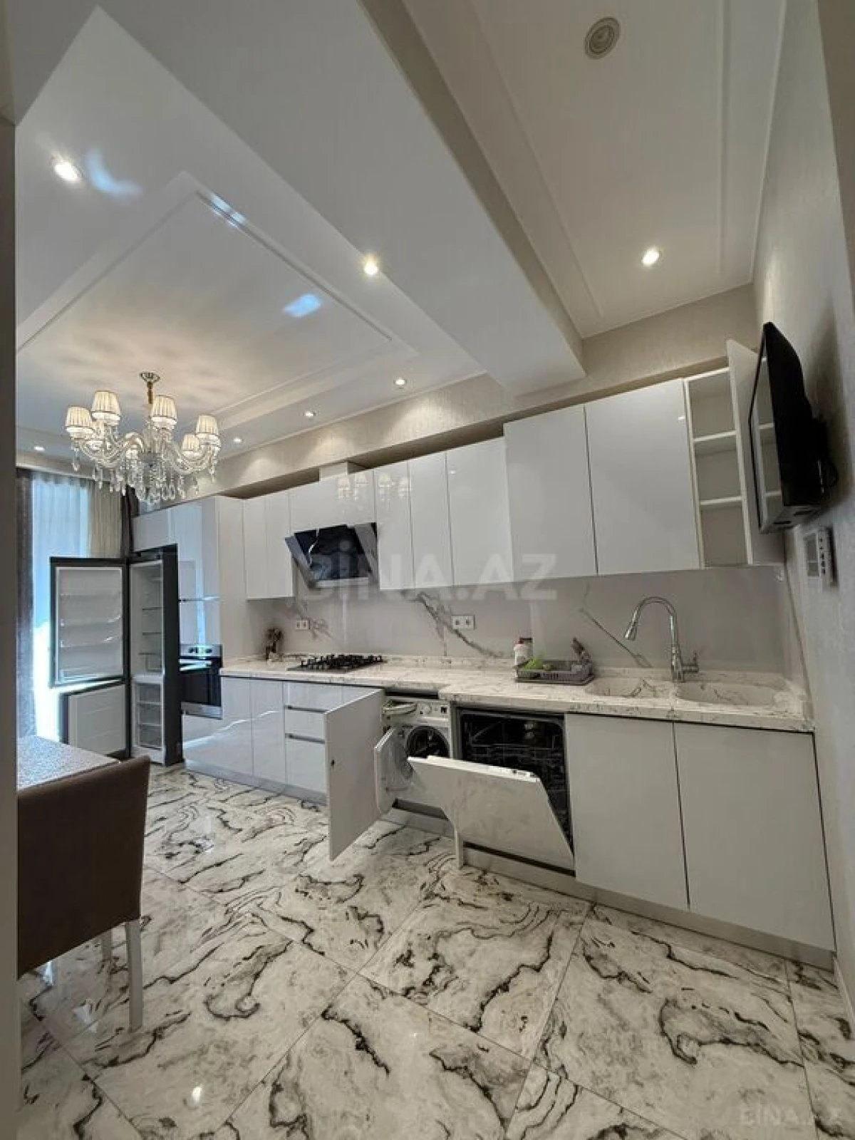 Kirayə verilir 3 otaqlı mənzil 125 m²