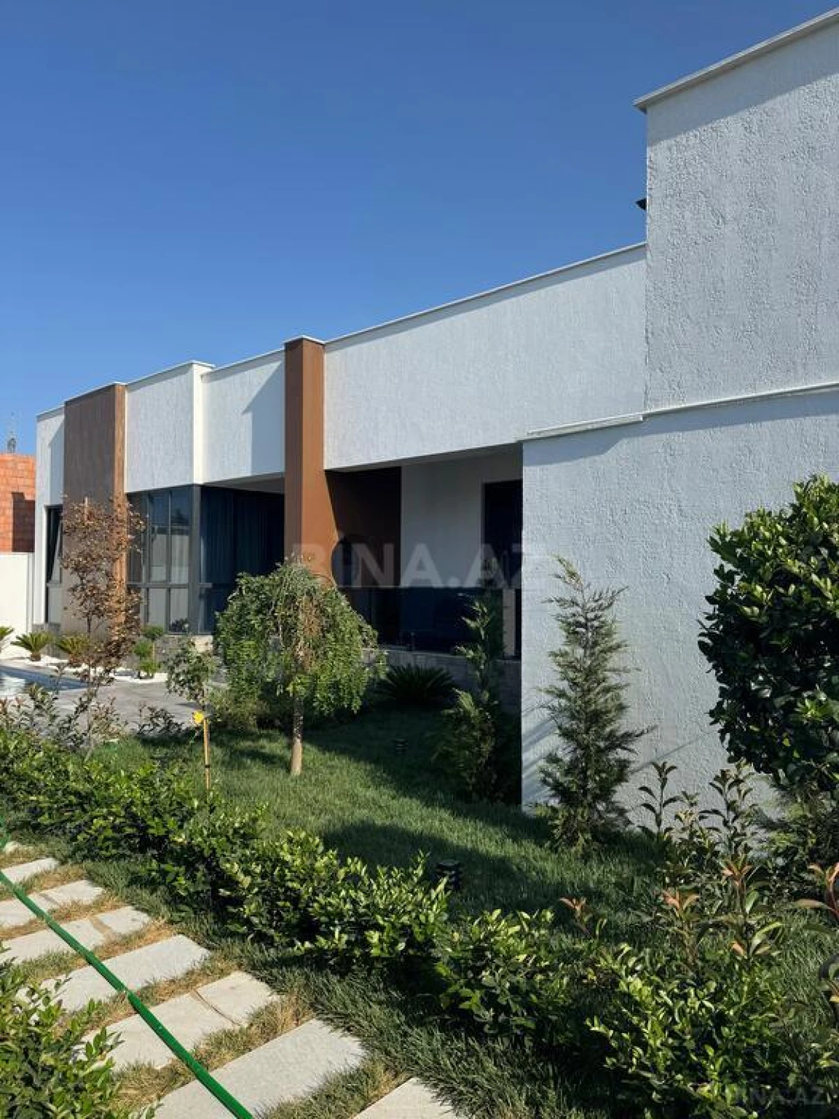 Satılır 4 otaqlı həyət evi 170 m²
