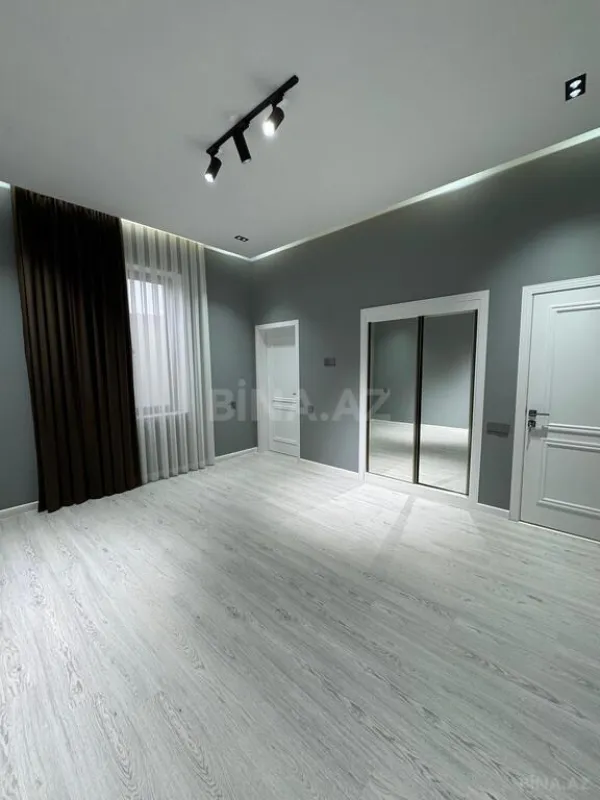 Satılır 4 otaqlı həyət evi 175 m²