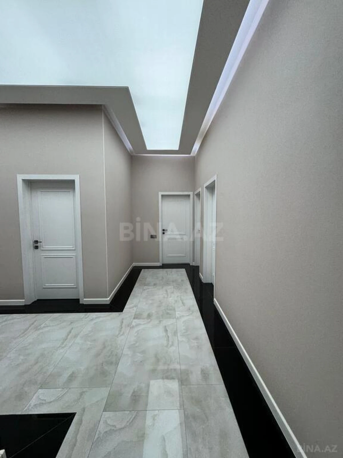 Satılır 4 otaqlı həyət evi 175 m²