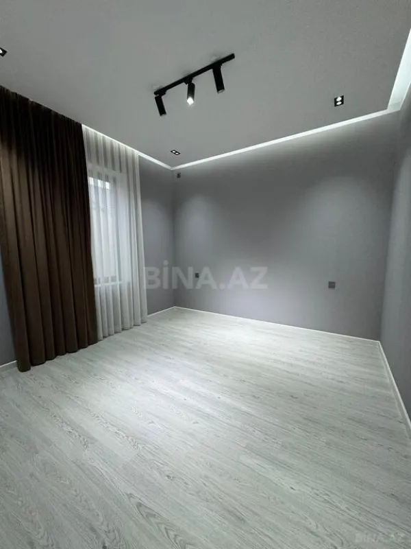 Satılır 4 otaqlı həyət evi 175 m²