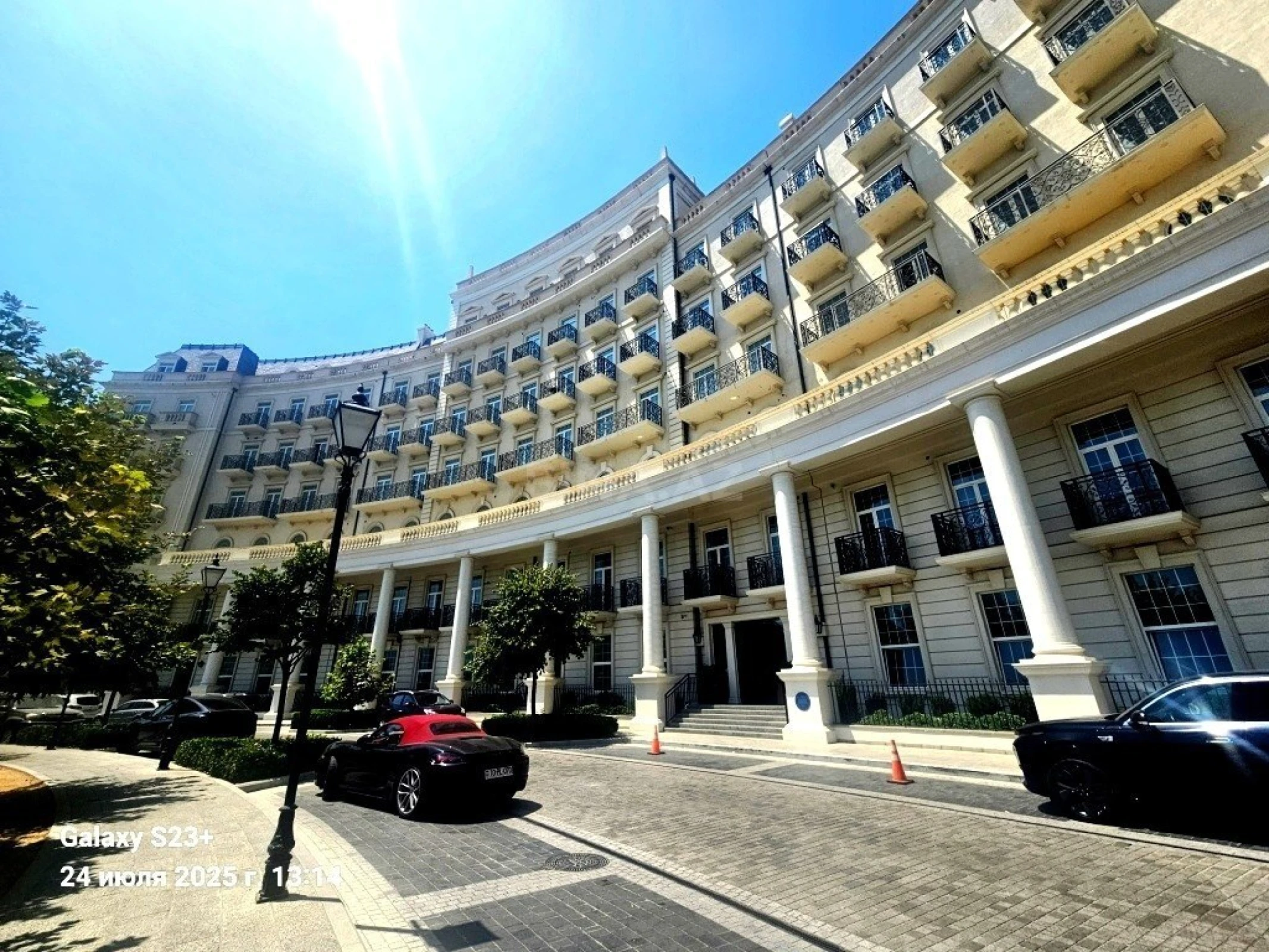 Satılır 5 otaqlı mənzil 230 m²