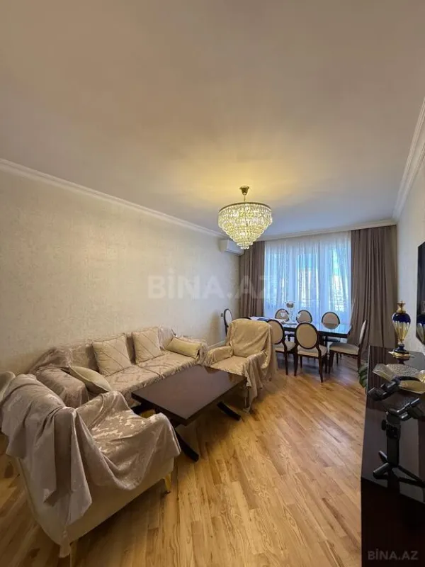 Satılır 3 otaqlı mənzil 125 m²