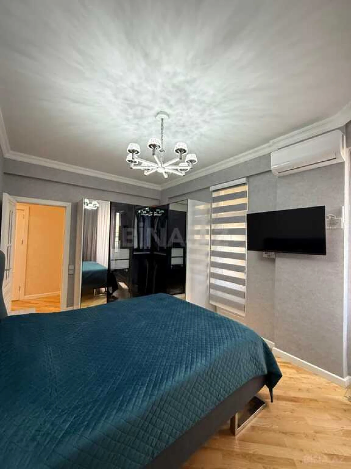 Satılır 3 otaqlı mənzil 125 m²