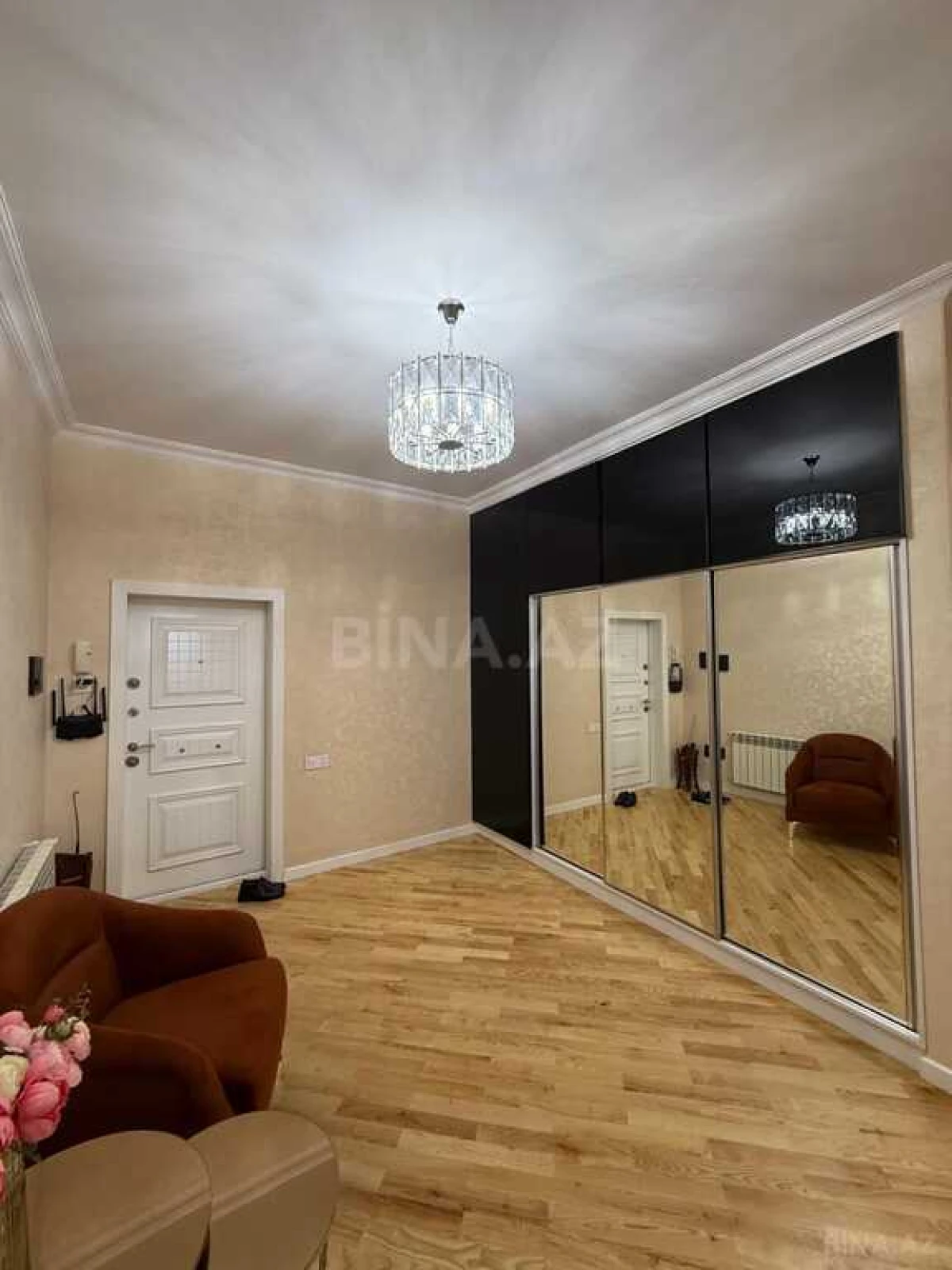 Satılır 3 otaqlı mənzil 125 m²