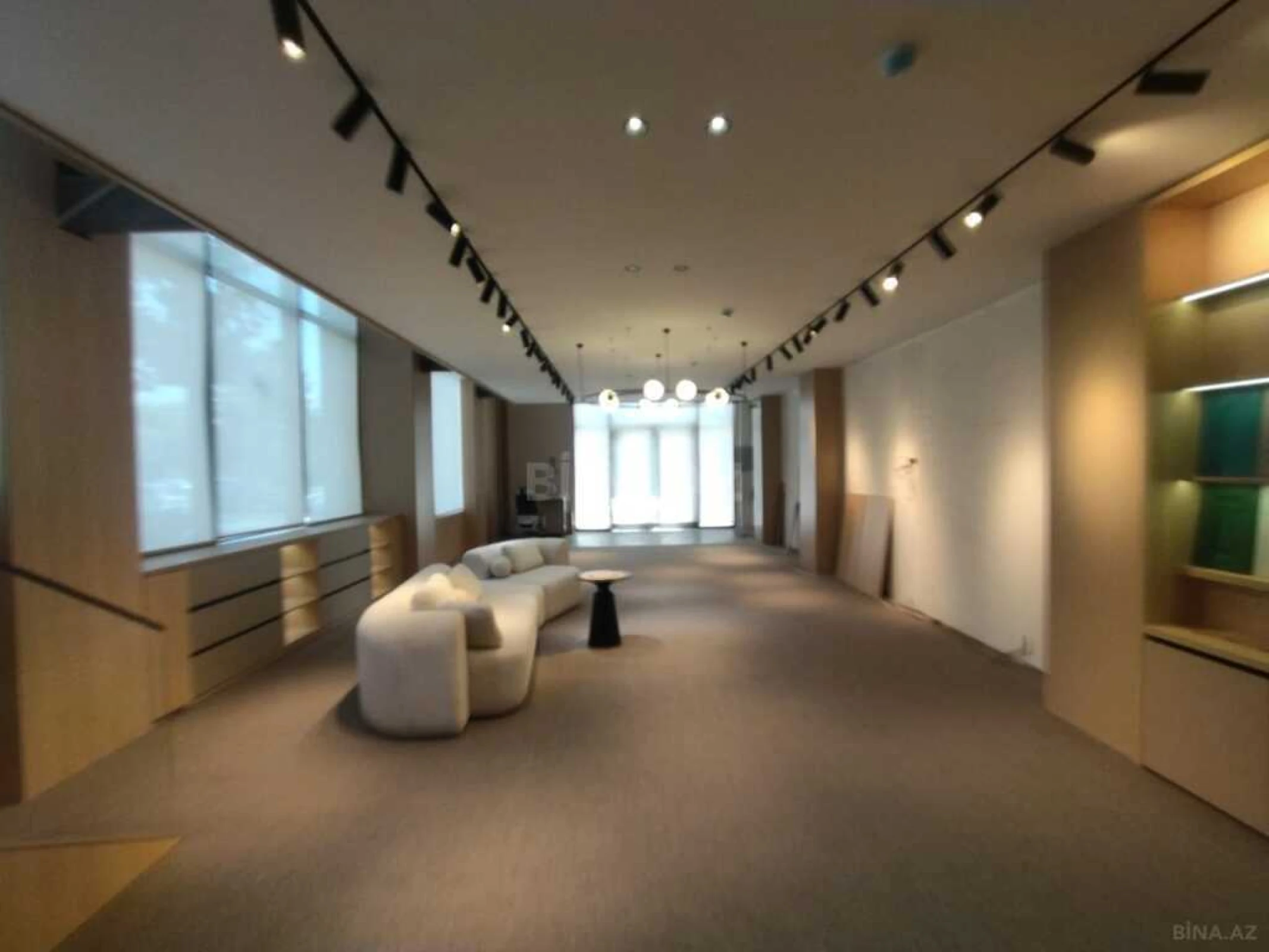 Satılır obyekt 169 m²