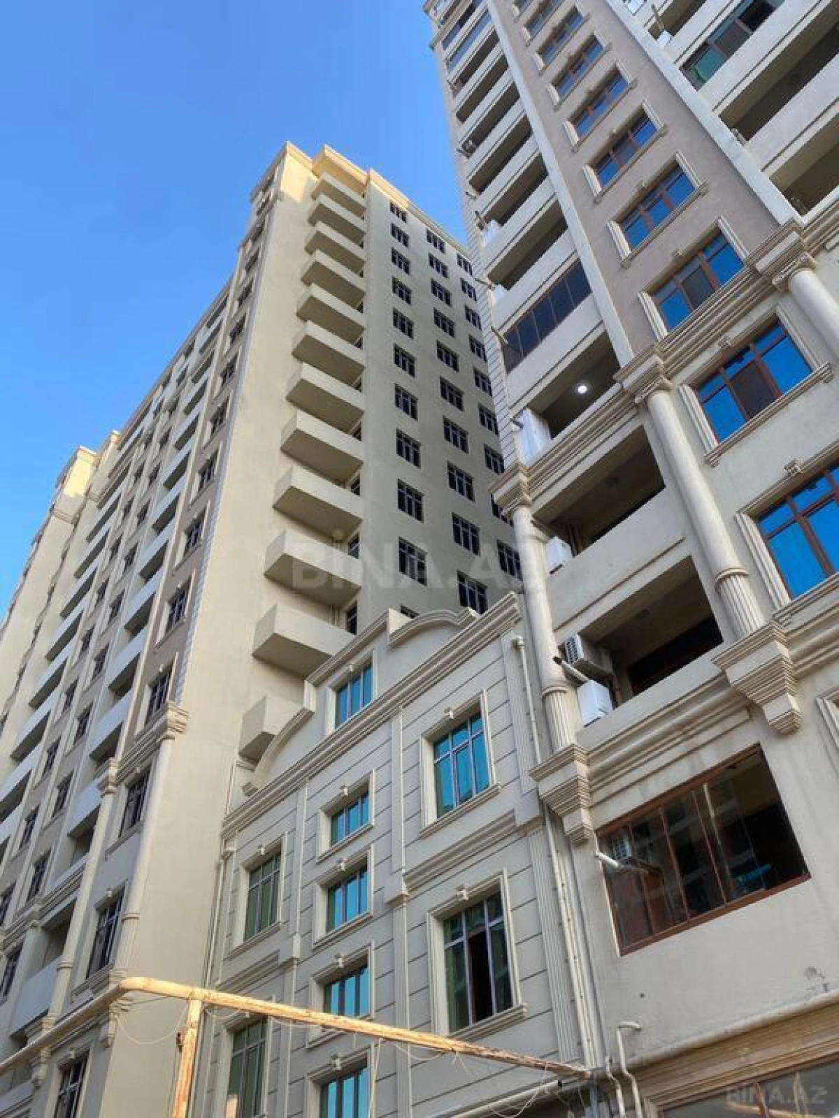 Satılır obyekt 810 m²