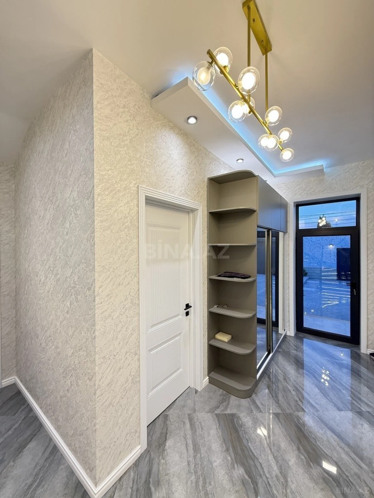 Satılır 4 otaqlı həyət evi 200 m²