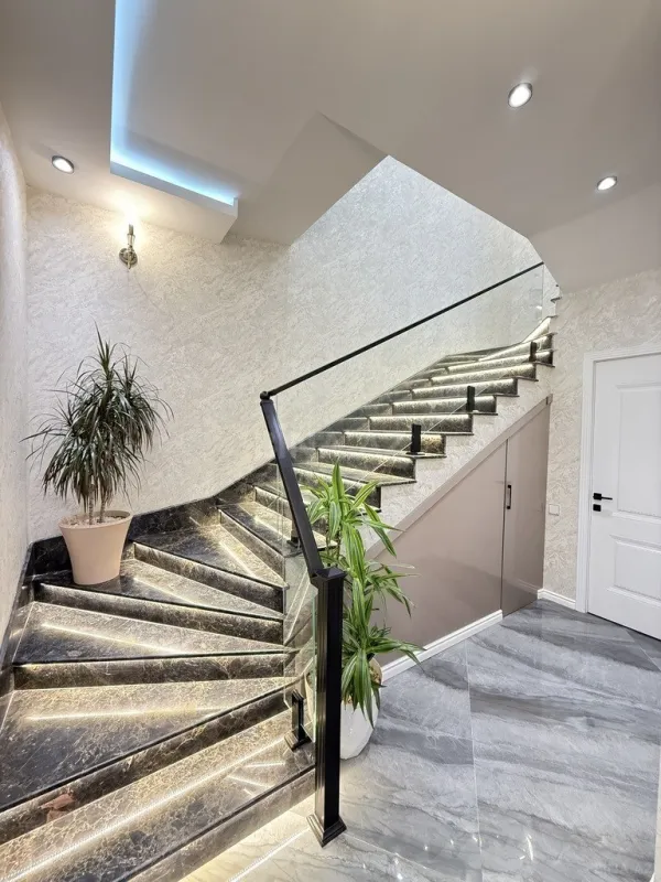 Satılır 4 otaqlı həyət evi 200 m²