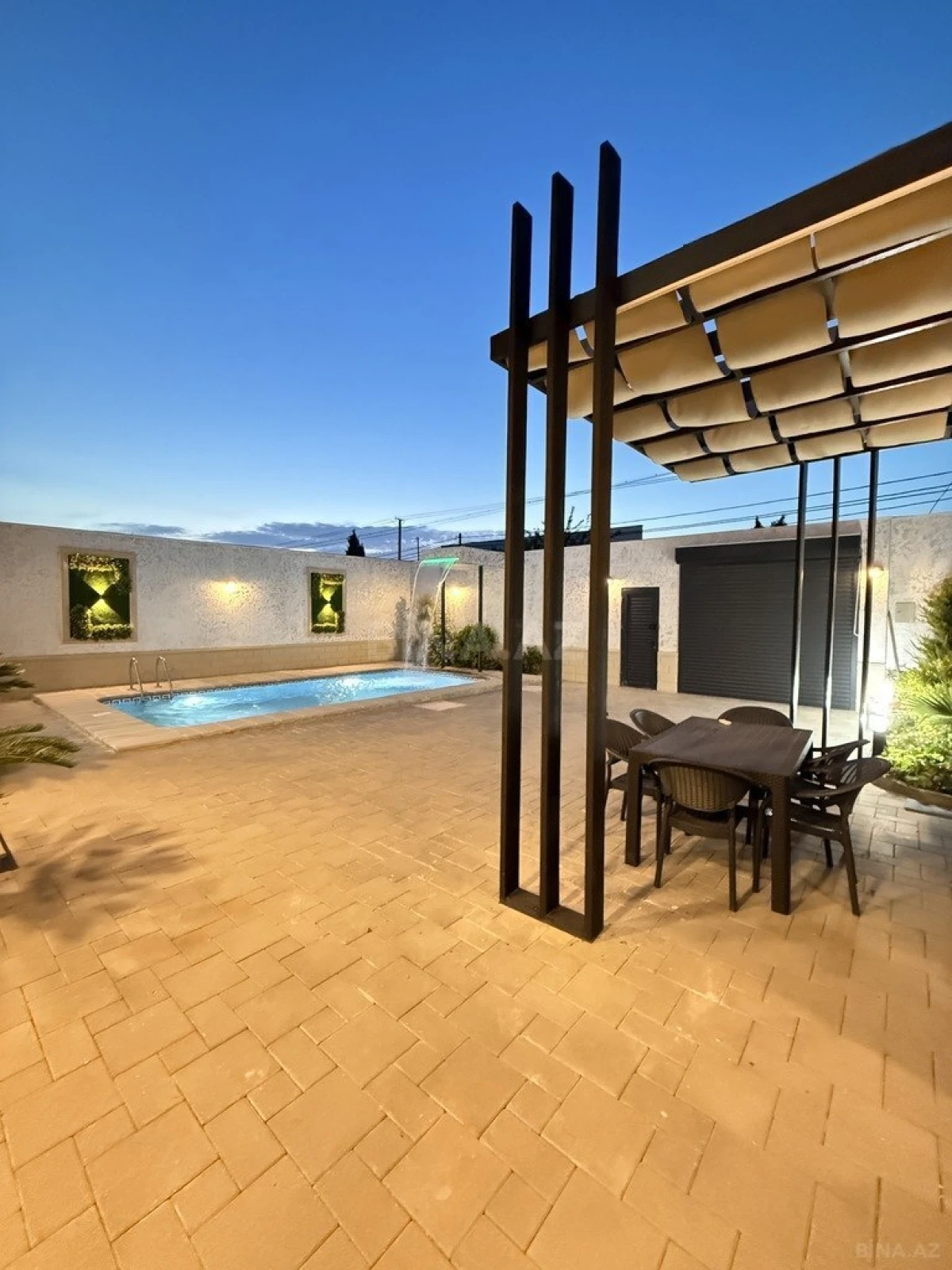 Satılır 4 otaqlı həyət evi 200 m²