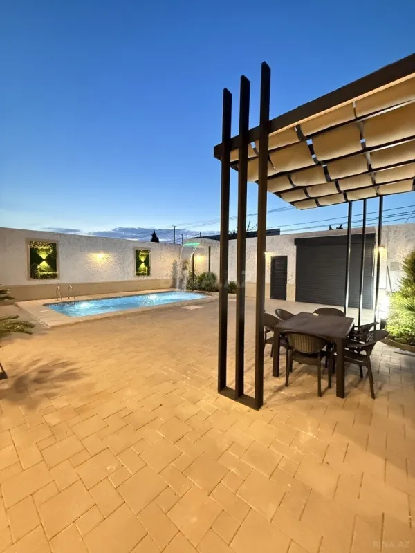 Satılır 4 otaqlı həyət evi 200 m²