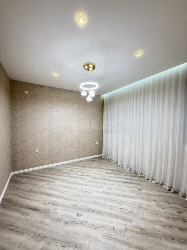 Satılır 4 otaqlı həyət evi 200 m²