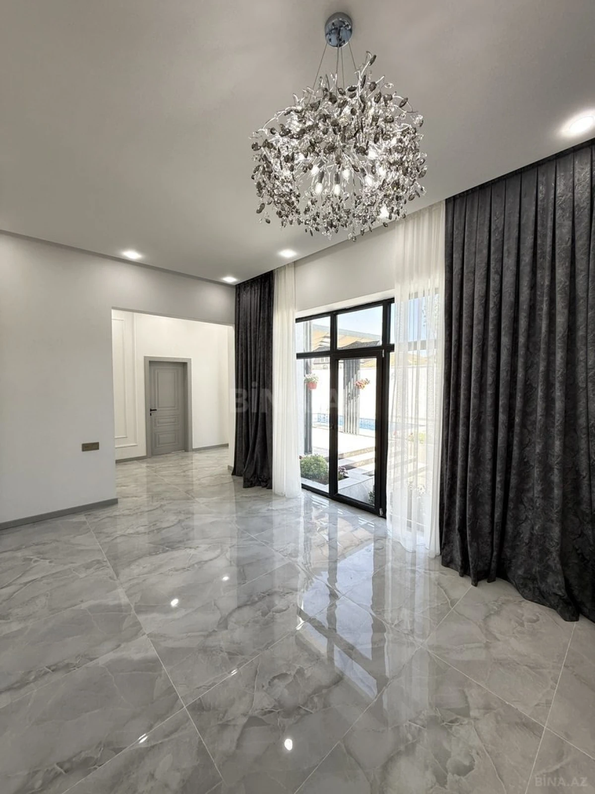 Satılır 4 otaqlı həyət evi 160 m²
