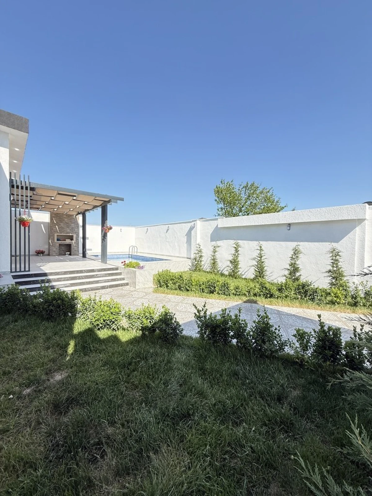 Satılır 4 otaqlı həyət evi 160 m²