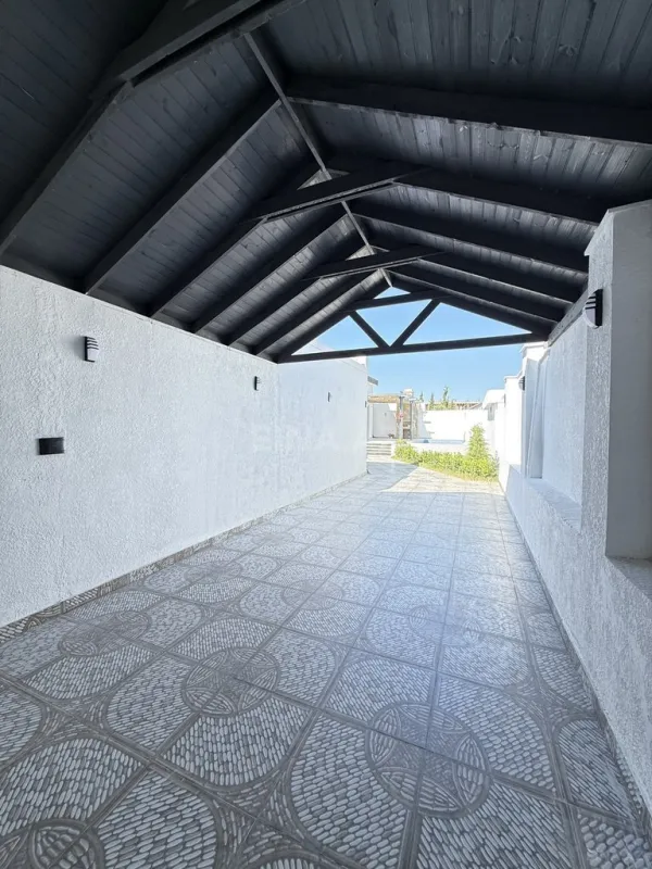 Satılır 4 otaqlı həyət evi 160 m²