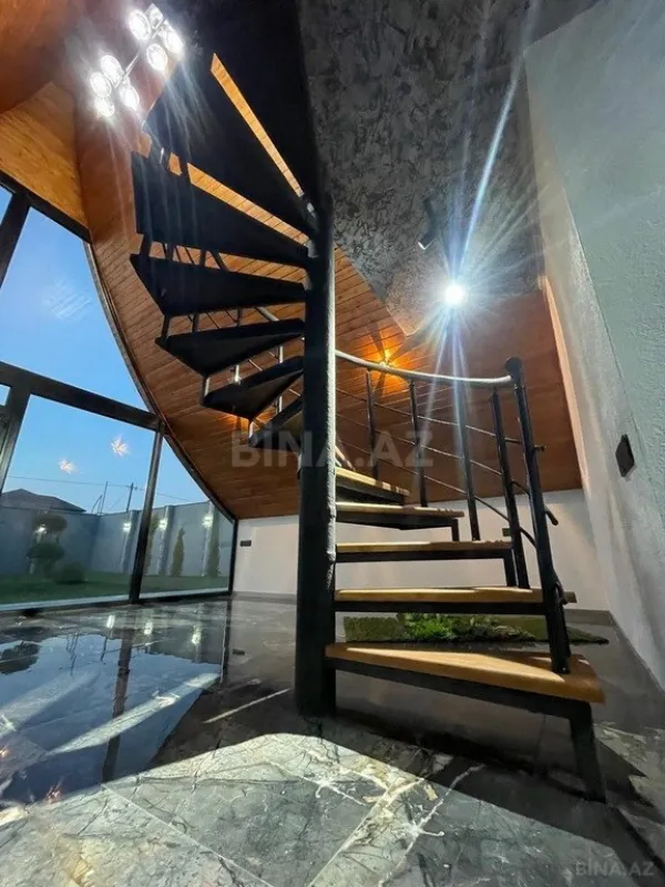 Kirayə verilir 5 otaqlı həyət evi 340 m²